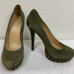 Chinese Laundry Women's Free Fallin Olive Suede Studded Platform Heels Size 6.5